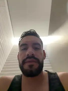 Snapshot of Leon__Hart_ chatting on 07/11/26, 05:35 Leon Hart online show from 07/11/26, 05:35
