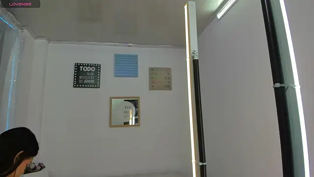 Pretty Johnson  online show from 11/05/25, 11:35