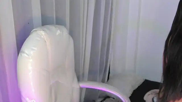 Pretty Johnson  online show from 02/16/26, 11:09