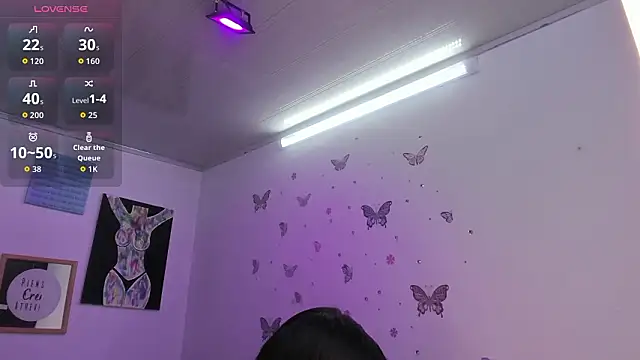 Pretty Johnson  online show from 03/19/26, 11:32