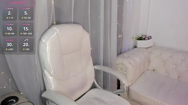 Pretty Johnson  online show from 11/06/25, 11:36