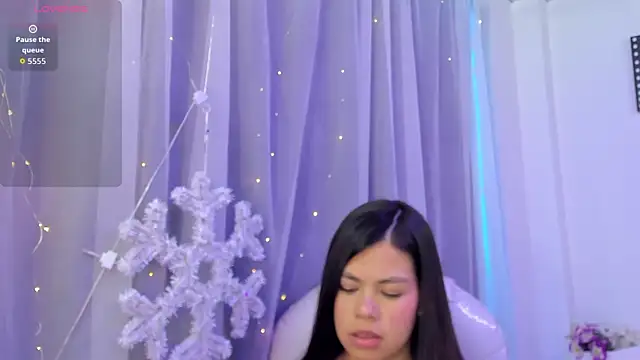 Pretty Johnson  online show from 12/22/25, 11:32