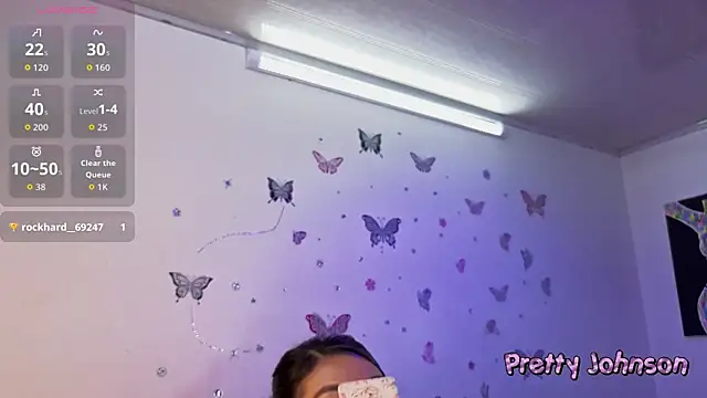 Snapshot of Pretty_Johnson_ chatting on 04/18/26, 11:45 Pretty Johnson online show from 04/18/26, 11:45