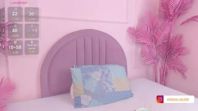 Kendallbleer online show from 11/13/25, 03:43