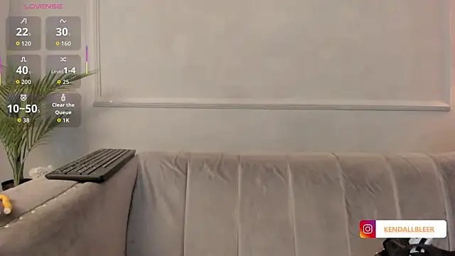 Kendallbleer online show from 11/20/25, 11:44