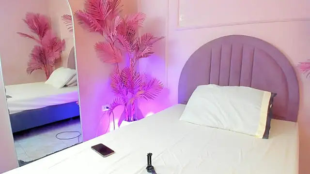 Kendallbleer online show from 09/28/25, 12:12