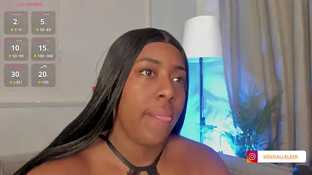 Kendallbleer online show from 11/29/25, 11:43