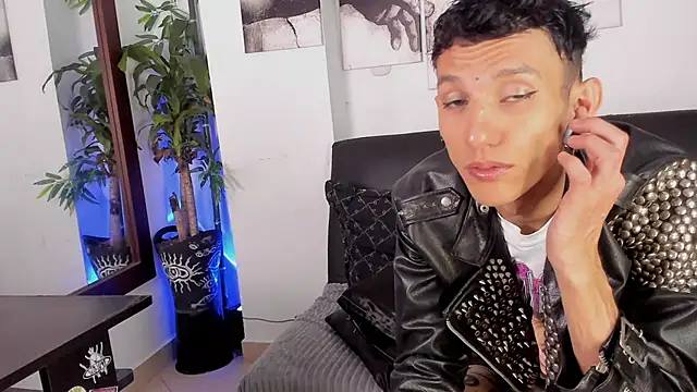 Giotrashy online show from 10/22/25, 08:08