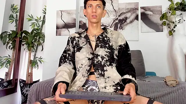 Giotrashy online show from 04/16/26, 04:19