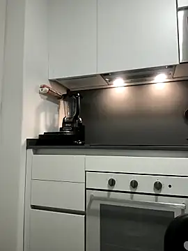 Alyssa 76 online show from 11/30/25, 09:43