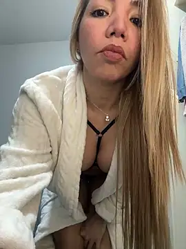 Alyssa 76 online show from 03/13/25, 08:11