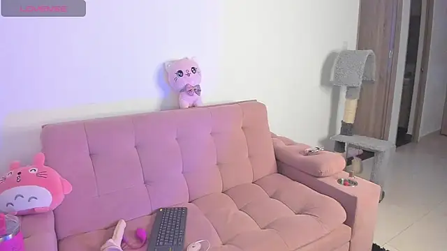 princesssammy2 online show from 11/28/25, 12:33