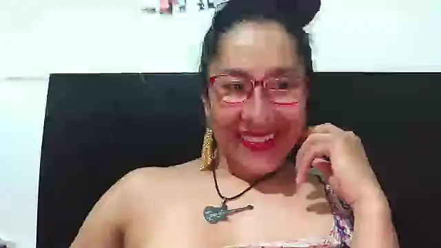 Snapshot of Malishka-fox chatting on 09/29/25, 02:51 Malishka-fox online show from 09/29/25, 02:51