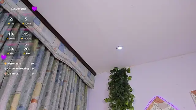 Snapshot of Quiinn_bx chatting on 02/07/26, 08:28 Quiinn bx online show from 02/07/26, 08:28