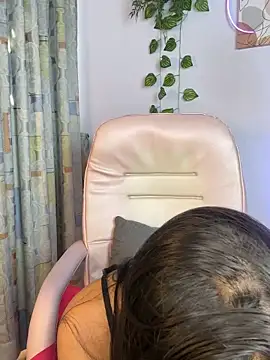 Snapshot of Quiinn_bx chatting on 01/17/26, 08:34 Quiinn bx online show from 01/17/26, 08:34