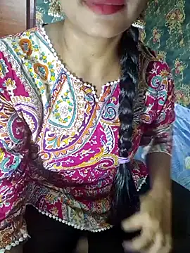 Snapshot of Shalini_telugu09 chatting on 10/08/25, 06:26 Shalini telugu09 online show from 10/08/25, 06:26