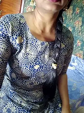 Snapshot of Shalini_telugu09 chatting on 09/09/25, 04:11 Shalini telugu09 online show from 09/09/25, 04:11