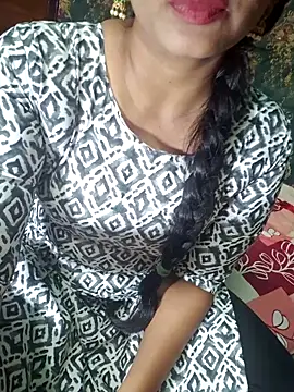 Snapshot of Shalini_telugu09 chatting on 10/29/25, 02:27 Shalini telugu09 online show from 10/29/25, 02:27