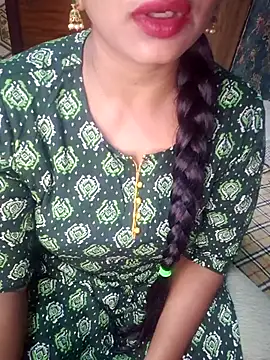 Snapshot of Shalini_telugu09 chatting on 07/16/26, 09:39 Shalini telugu09 online show from 07/16/26, 09:39