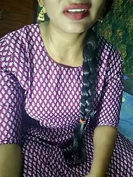 Snapshot of Shalini_telugu09 chatting on 09/18/25, 01:03 Shalini telugu09 online show from 09/18/25, 01:03