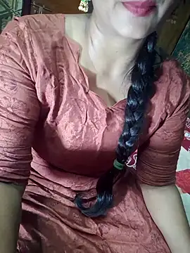 Snapshot of Shalini_telugu09 chatting on 10/28/25, 01:32 Shalini telugu09 online show from 10/28/25, 01:32