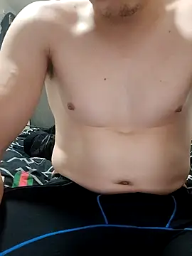 LargeElectrolyte7 online show from 10/29/25, 02:43