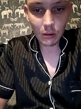 LargeElectrolyte7 online show from 11/04/25, 05:44