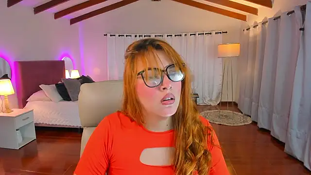 karla hill 28 online show from 10/25/25, 03:38