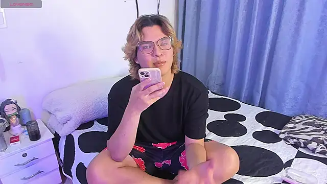adam angelssss online show from 05/08/26, 01:42