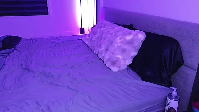 margot robbie7 online show from 04/17/26, 01:41