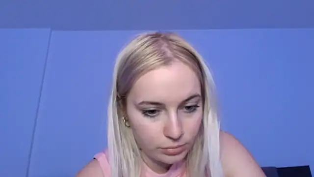 Snapshot of margot_robbie7 chatting on 09/10/25, 12:31 margot robbie7 online show from 09/10/25, 12:31