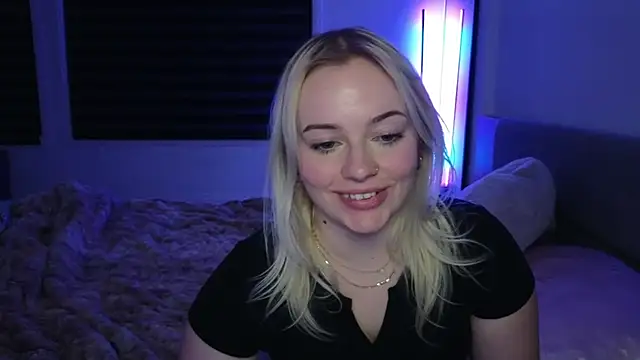 Snapshot of margot_robbie7 chatting on 11/26/25, 11:49 margot robbie7 online show from 11/26/25, 11:49