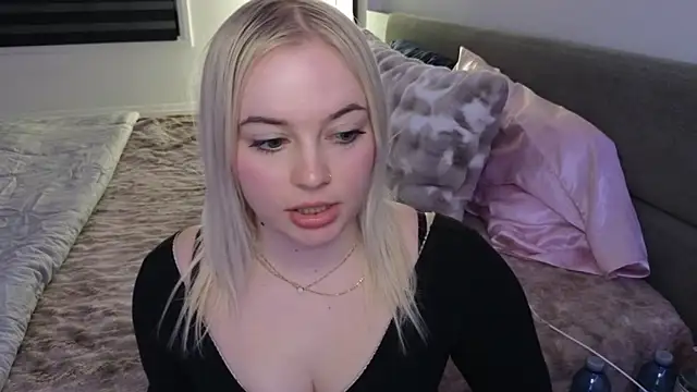 margot robbie7 online show from 02/27/26, 12:55