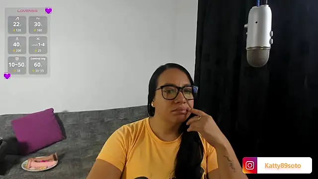Kattysoto online show from 09/12/25, 01:39
