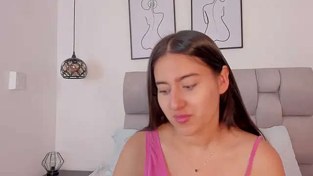 Snapshot of Hanna_Evans__ chatting on 10/09/25, 12:17 Hanna Evans online show from 10/09/25, 12:17