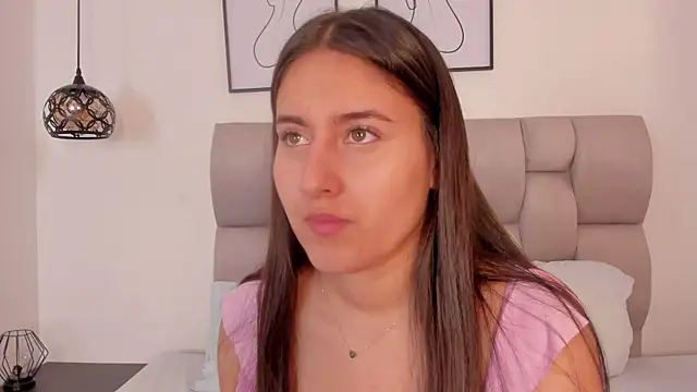 Snapshot of Hanna_Evans__ chatting on 11/25/25, 12:27 Hanna Evans online show from 11/25/25, 12:27