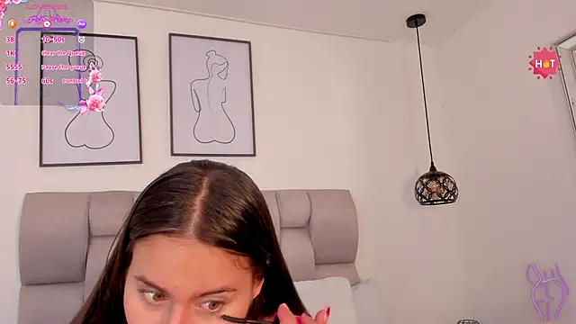 Snapshot of Hanna_Evans__ chatting on 11/24/25, 04:34 Hanna Evans online show from 11/24/25, 04:34