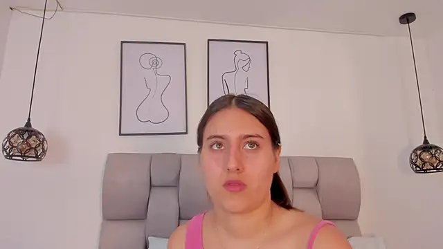 Snapshot of Hanna_Evans__ chatting on 09/29/25, 12:22 Hanna Evans online show from 09/29/25, 12:22