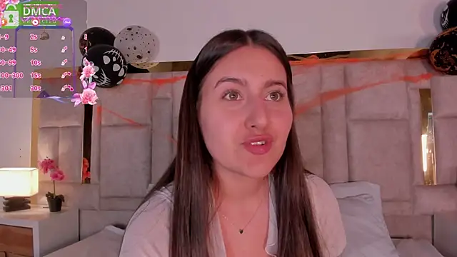 Snapshot of Hanna_Evans__ chatting on 10/31/25, 12:40 Hanna Evans online show from 10/31/25, 12:40