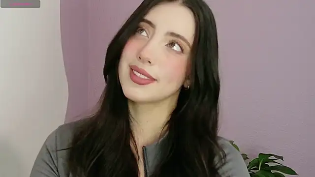 Snapshot of Rebbecawhite_meow chatting on 02/24/26, 11:05 Rebbecawhite meow online show from 02/24/26, 11:05