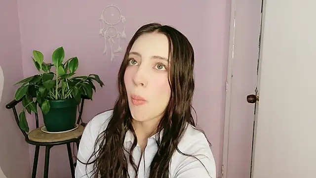 Rebbecawhite meow online show from 05/18/26, 02:22