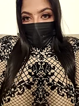 Snapshot of Tamil_hot_whiskey_girl chatting on 09/30/25, 05:19 Tamil hot whiskey girl online show from 09/30/25, 05:19