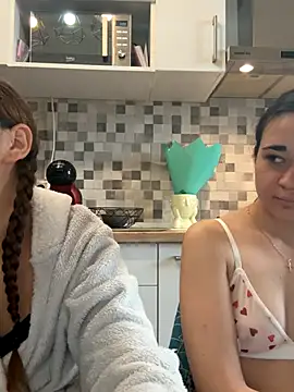 18teengirl3 online show from 10/13/25, 08:38