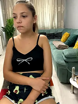 18teengirl3 online show from 09/09/25, 07:40