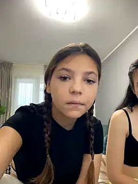 18teengirl3 online show from 10/02/25, 07:56