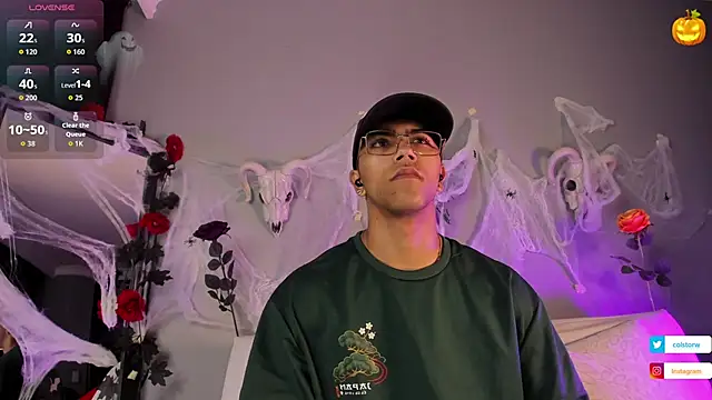 Snapshot of Colstorw_ chatting on 10/29/25, 10:36 Colstorw online show from 10/29/25, 10:36