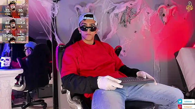 Snapshot of Colstorw_ chatting on 10/25/25, 10:36 Colstorw online show from 10/25/25, 10:36