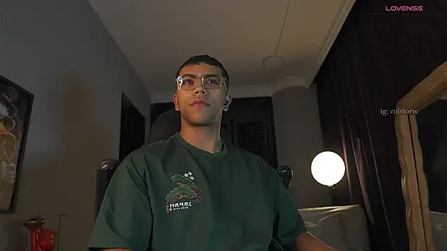 Snapshot of Colstorw_ chatting on 06/10/26, 10:05 Colstorw online show from 06/10/26, 10:05