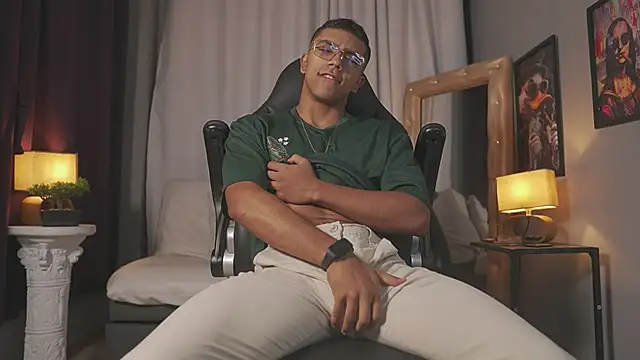 Colstorw  online show from 04/18/26, 10:06