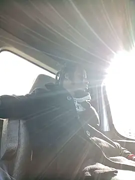 Snapshot of Sir-Tucker chatting on 03/13/25, 01:50 Sir-Tucker online show from 03/13/25, 01:50